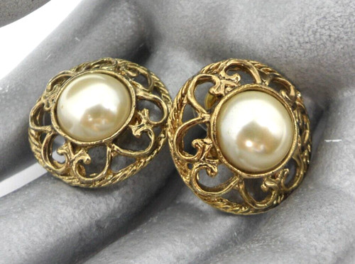 Orecchini revival vittoriano